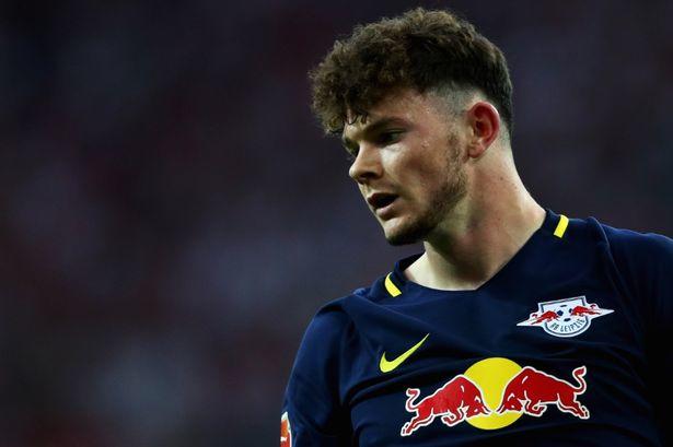 场上有着一 场上有着一